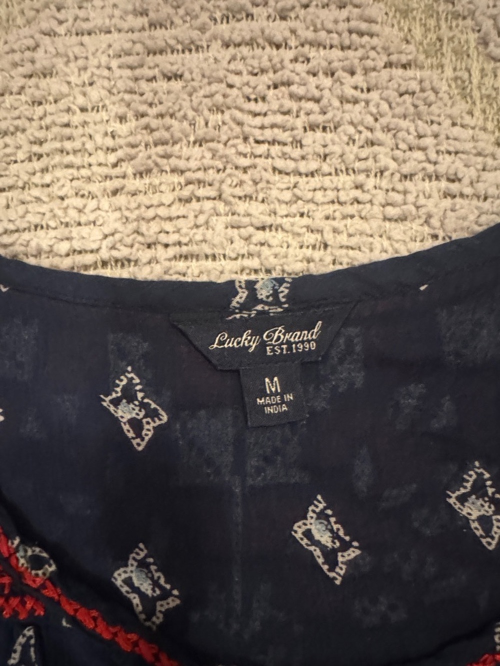 Lucky Brand Navy Boho Tank Top Embroidered Sleeveless Blouse Size Medium - Picture 2 of 3